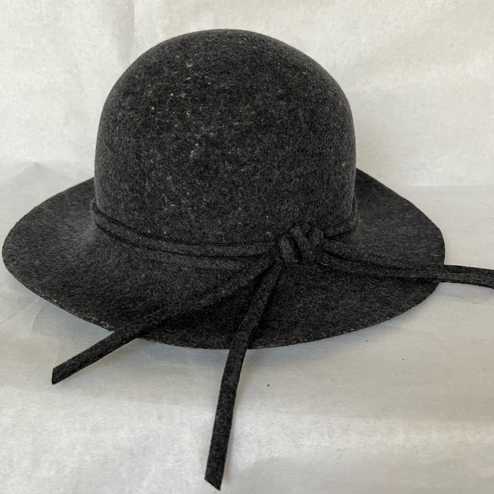 Women’s Nordstrom 100% Wool Charcoal Gray Hat